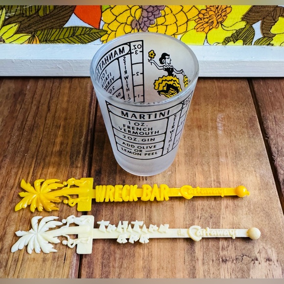 Rare Federal glass Shot glass with 2 drinking stirs all TRUE VINTAGE - Picture 2 of 6